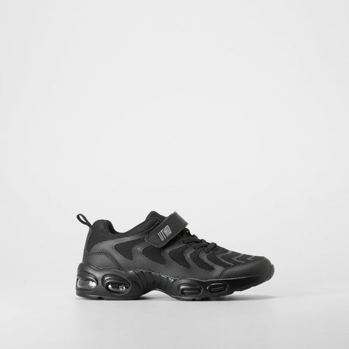 Zapatilla deportiva negra moderna UTWO
