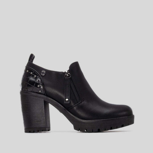 Zapato tacón alto tachas negro REFRESH