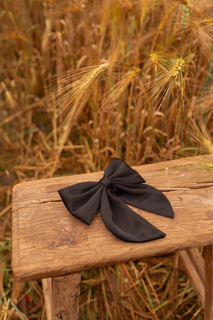 Black Falla Bow