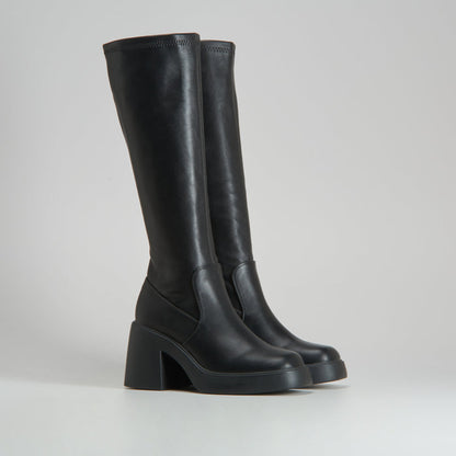 Bota de tacón negra NYC