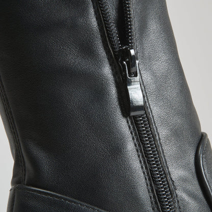 Bota de tacón negra NYC