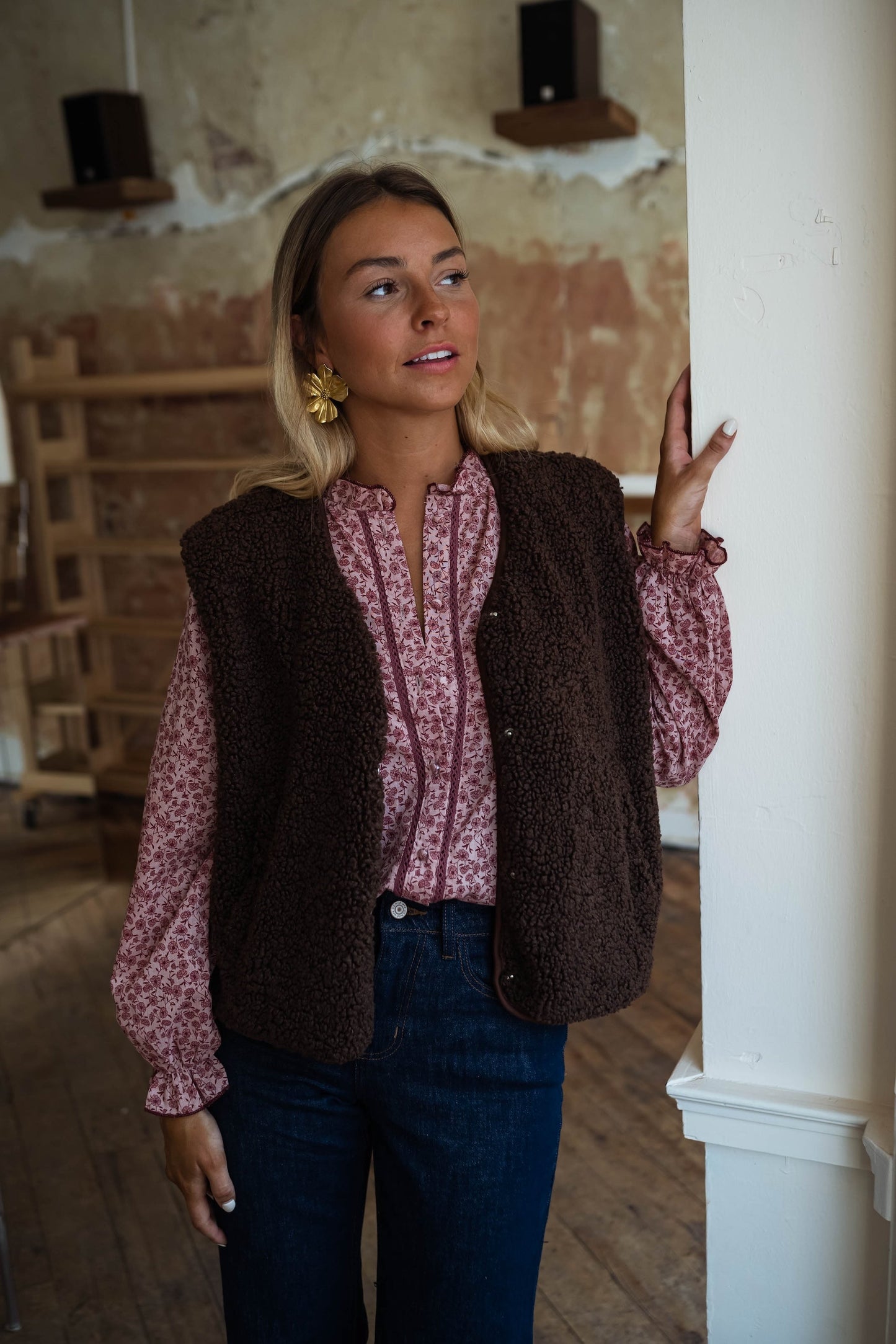 Brown Taoh Vest