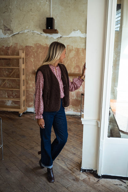 Brown Taoh Vest