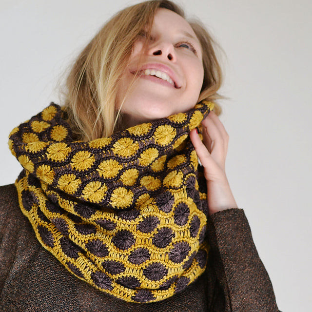 Giraffic Day Cowl by Lena Fedotova-Patterns-Lena Fedotova-Alpaca Direct
