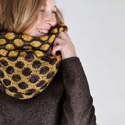 Giraffic Day Cowl by Lena Fedotova-Patterns-Lena Fedotova-Alpaca Direct