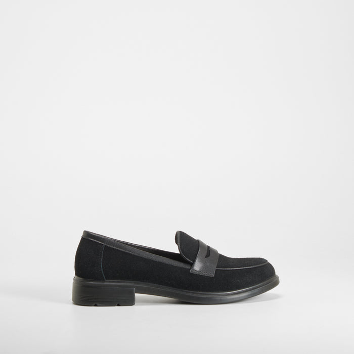 Mocasín serraje piel negro COMFEET