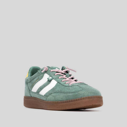 Sneaker caramelo bajo verde XTI