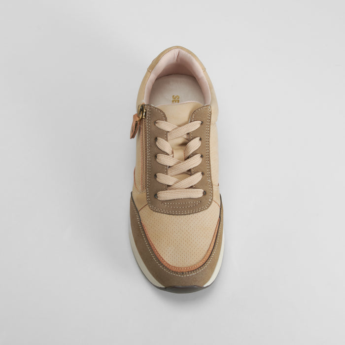 Sneaker deportiva detalles verde SENDA ROAD