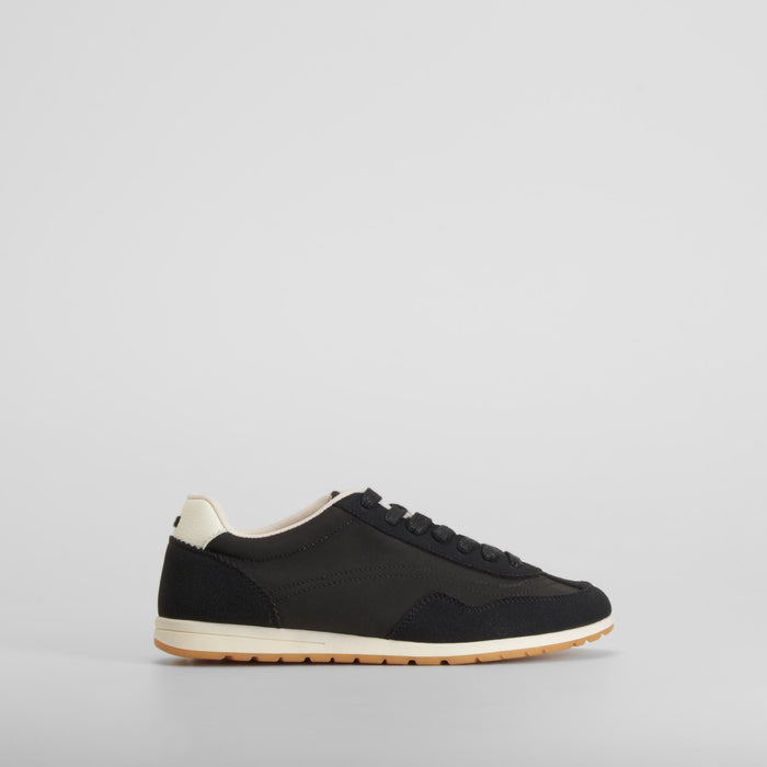 Sneaker retro negra PICCOLA PIU