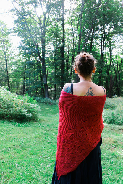 The Red Queen’s Shawl by Anna Stasiak-Patterns-Frabjous Fibers-Alpaca Direct