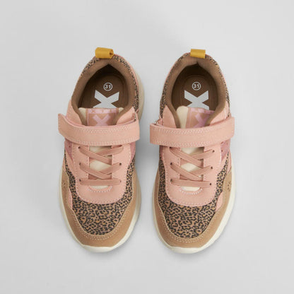 Zapatilla cierre leopardo beige velcro XTI