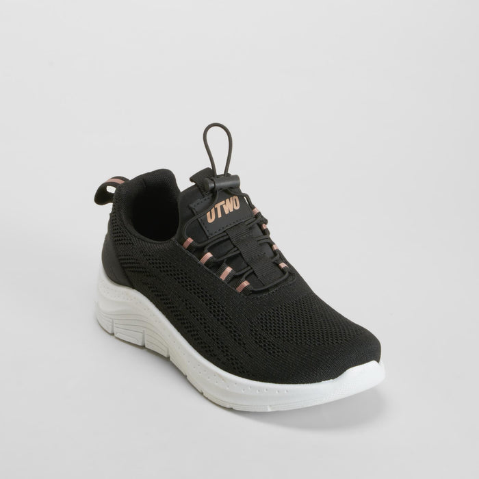 Zapatilla deportiva con elásticos negra UTWO
