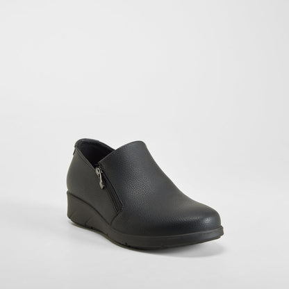 Zapato confort con cremallera negro COMFEET